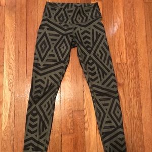 Lululemon Aztec print leggings